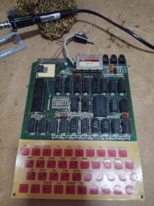 MicroAce, por baixo